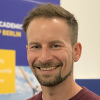 Arne Klinger - Custom Solutions for Companies - Berlin Campus - ESCP
