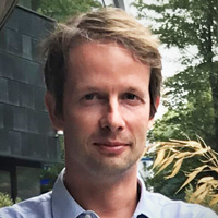 Dr. Robert Gerlach - ESCP