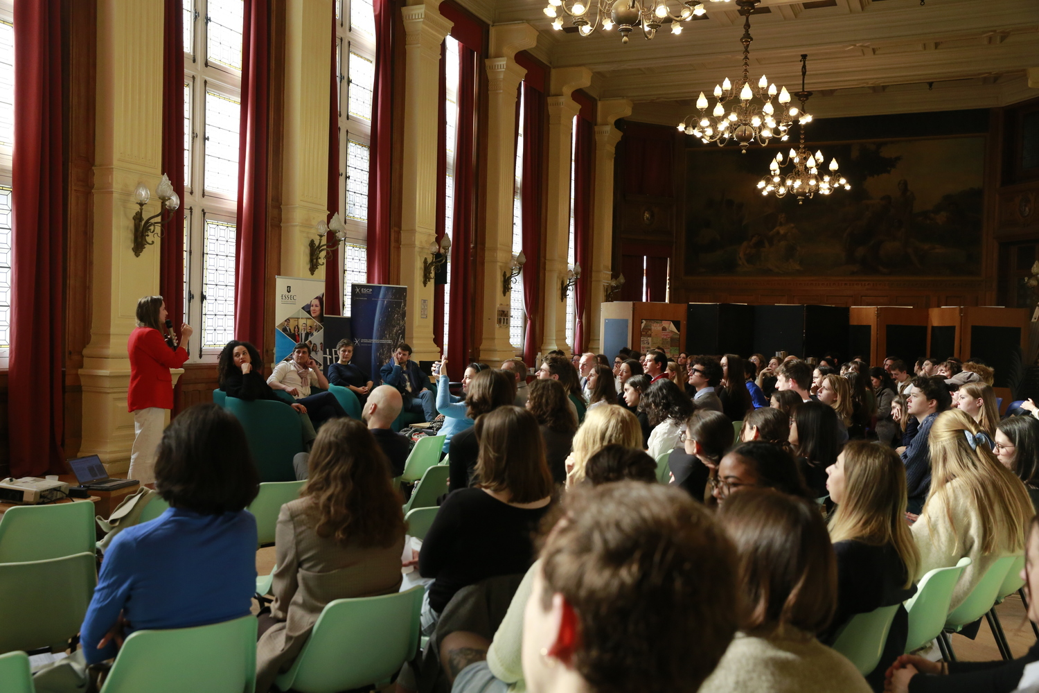 ESCP_ESSEC_HEC_news_photo
