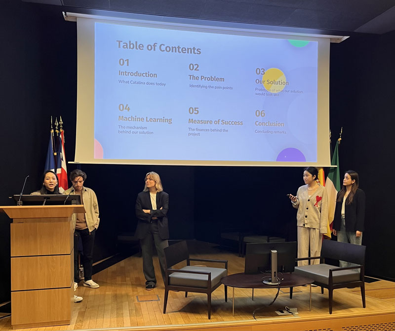 A photo of students presenting their project during the Hackaton 2024