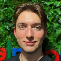 Léo Raymond  - Account Manager at Google Shopping Solutions -  Master of Science (MSc) in Marketing & Creativity Alumi - ESCP