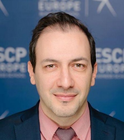 Razmdoost Kamran, Professor - Marketing, ESCP